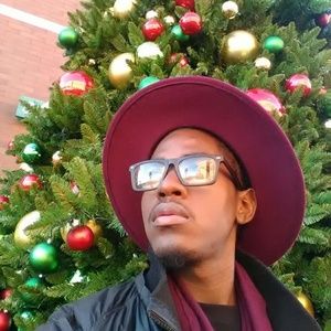 Meet your Posher, Isaac